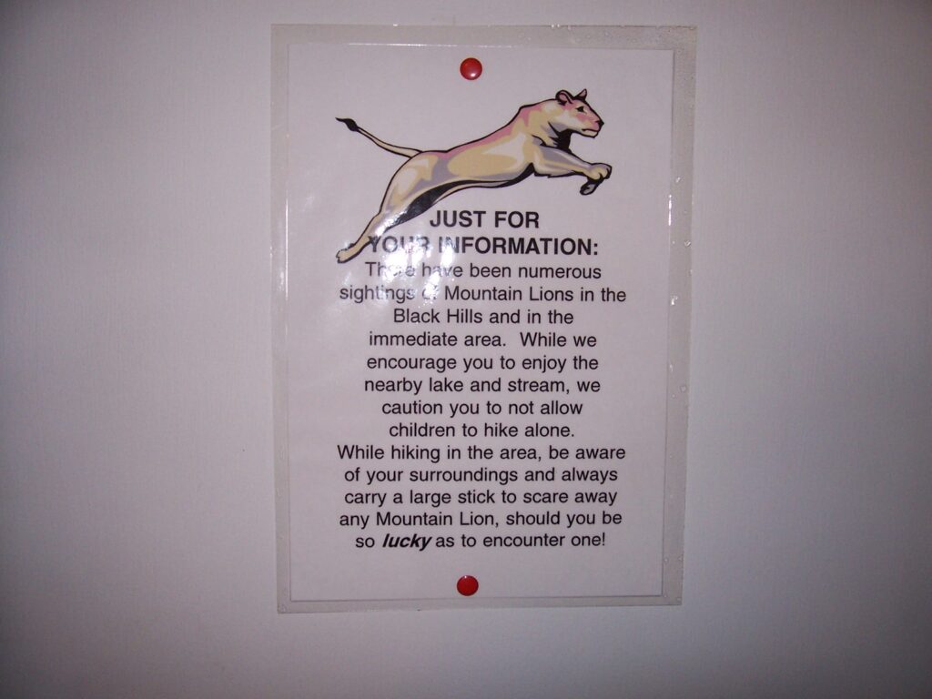 sign-mountain-lion-warning