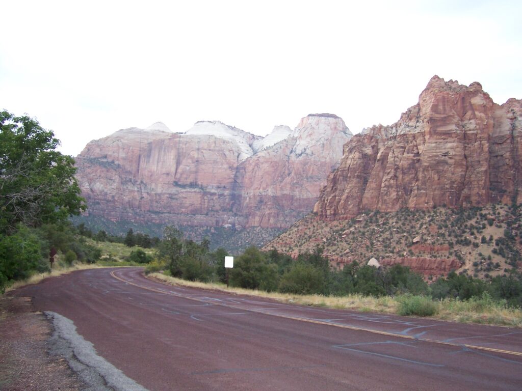 photo-zion-from-road-white-limestone-topped-cliffs