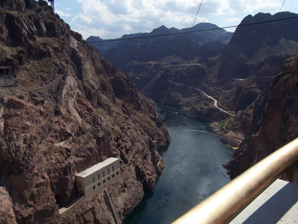 photo-AZ-lake-mead-from-hoover-dam-