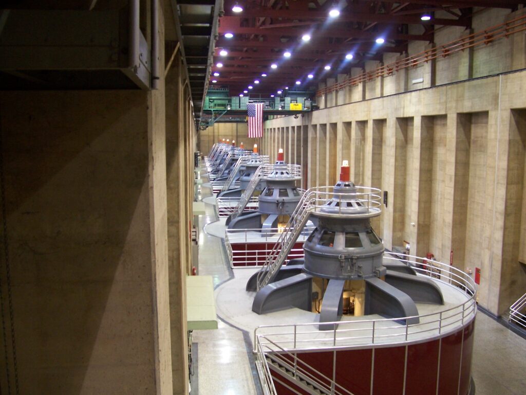 photo-AZ-hoover-dam-turbines